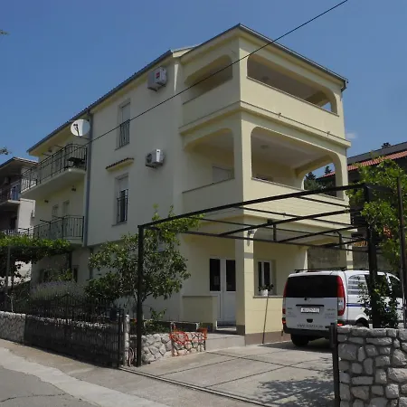 Nina Cozy Small With Balcony * Crikvenica