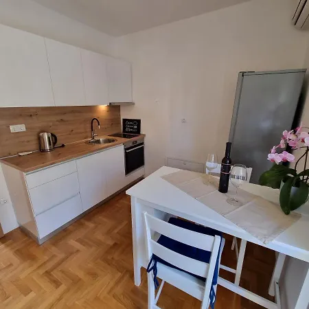 Apartment Nina